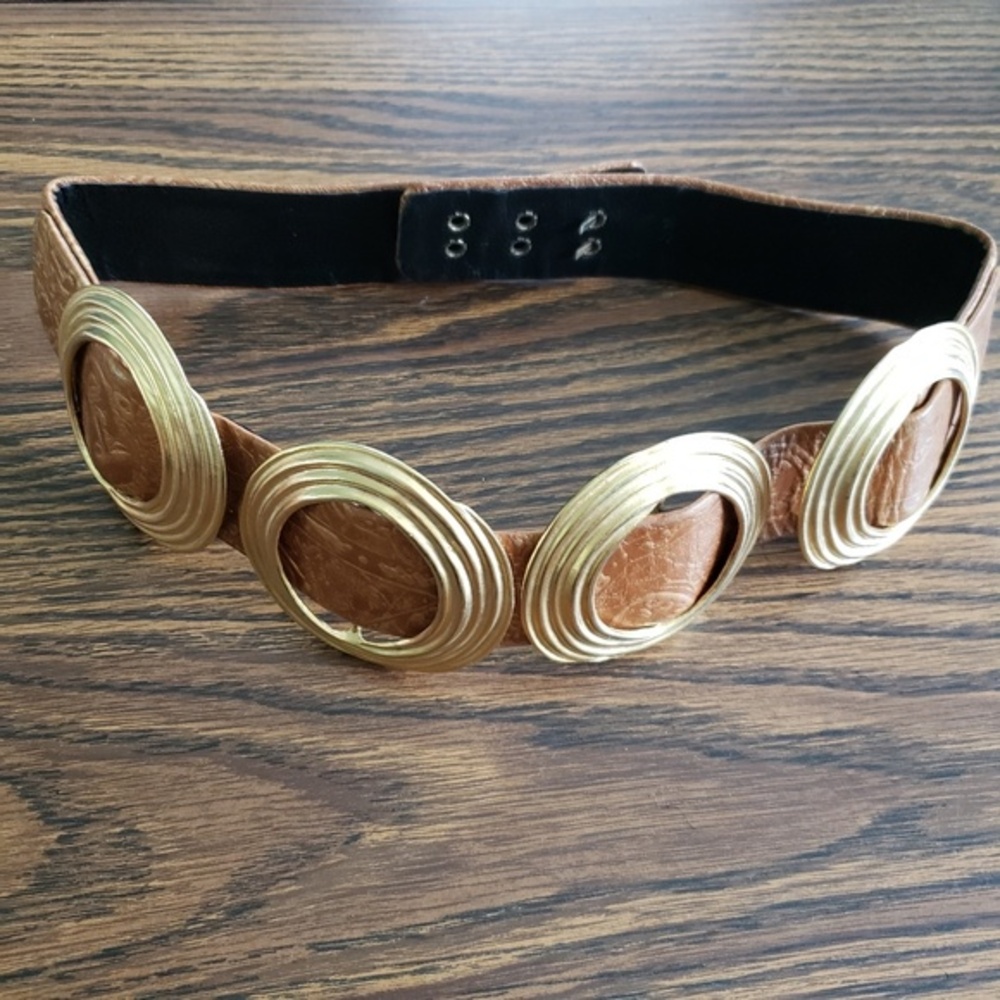 LEATHEROCK WOMEN’S BELT - with gold‎ circles